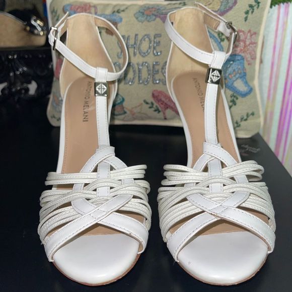 Antonio Melani white leather strappy heels - Picture 3 of 8